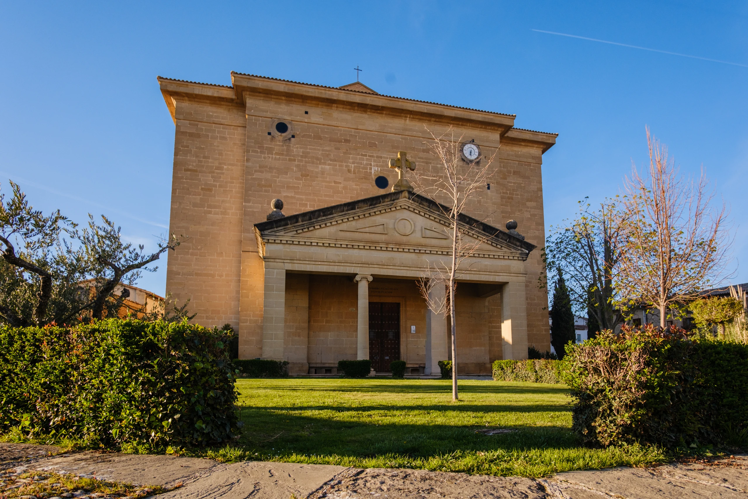 Una villa hist&oacute;rica al pie de Montejurra