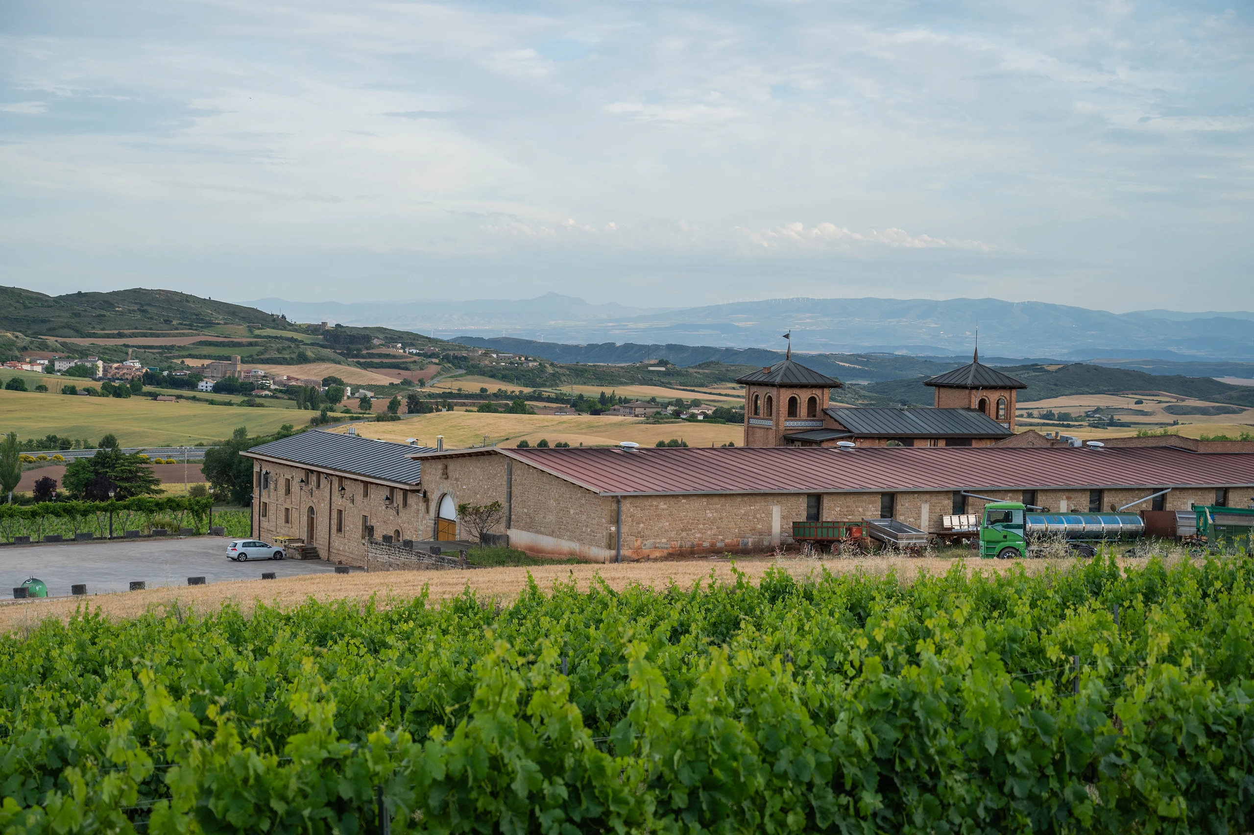 Foto 2 - Bodegas Castillo de Monjard&iacute;n